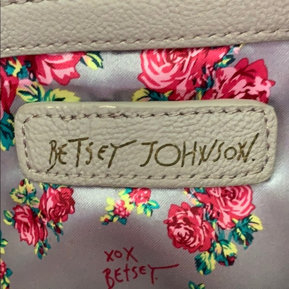 Betsey Johnson backpack ๐ RARE find - Picture 10 of 10